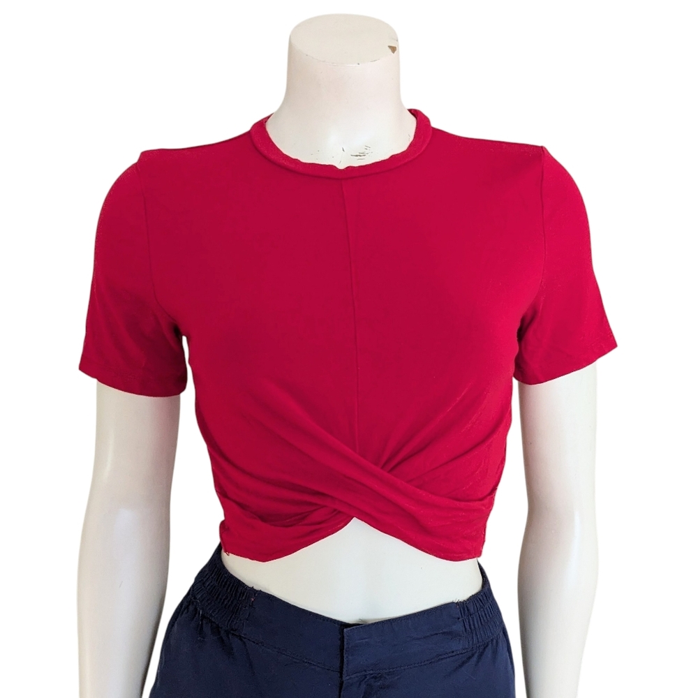 H&M Divided Cropped Tee Size Small